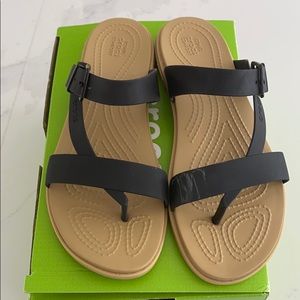 Croc Tulum sandals size 7